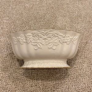 Lenox serving bowl
